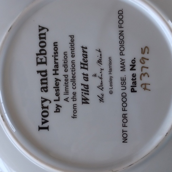 Ivory and Ebony horse collection plates, limited edition, Lesley Harriso… - Picture 2 of 2